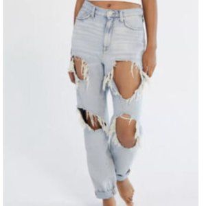 BDG Jeans 26 Light Wash Distressed Mom High Rise Ripped Urban Outfitters